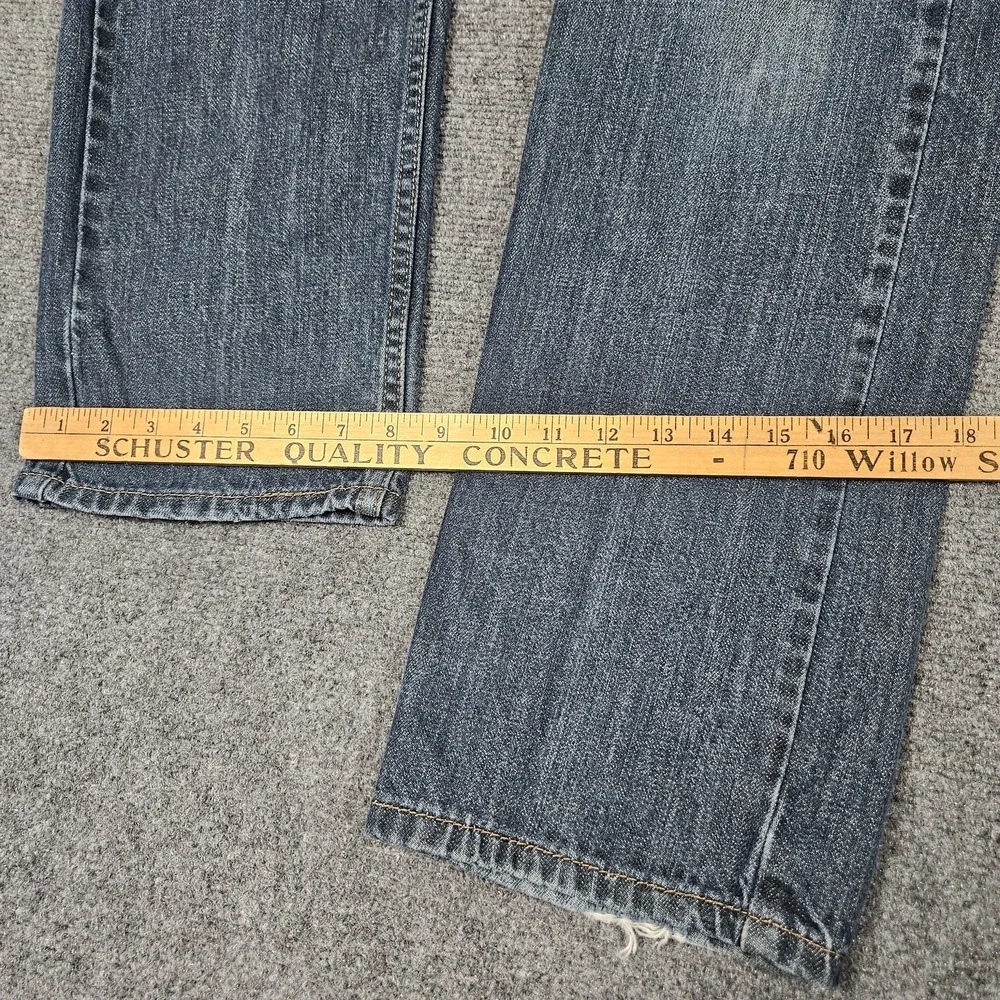 Levis 505 Regular Fit Jeans Mens 32x32 Blue Denim Straight Leg Casual Workwear